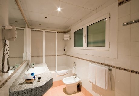 Ba&ntilde;o Hotel KANDAHAR Pas de la Casa Andorra - Salle-de-bain de l'H&ocirc;tel KANDAHAR Pas-de-la-Case Andorre