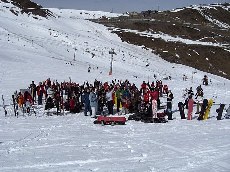 Aperitivo para los clientes del hotel KANDAHAR Pas de la Casa - Ap&eacute;r&eacute;tif g&eacute;ant pour les clients de l'h&ocirc;tel KANDAHAR Pas de la Case Andorre